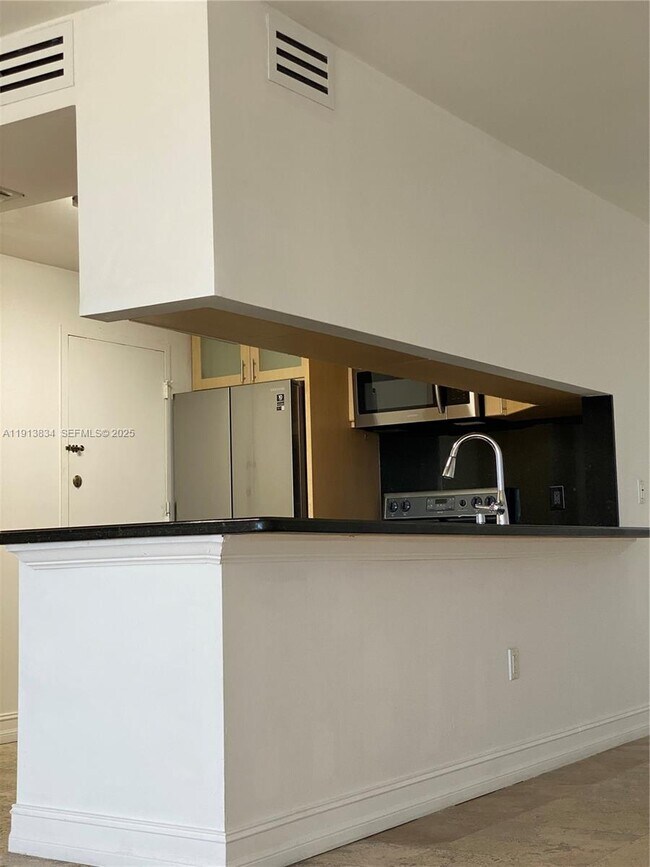 Building Photo - 177 Ocean Ln Dr