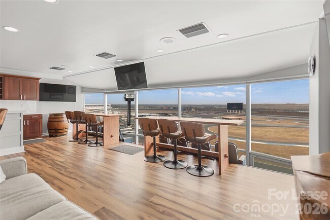 Building Photo - 4721 Morehead Rd