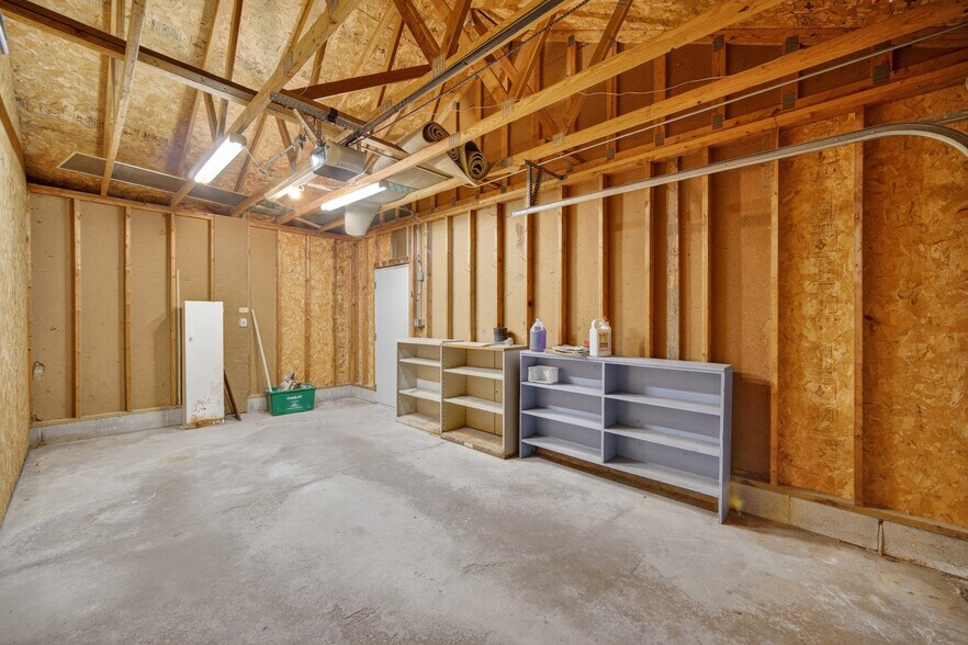 Building Photo - 157 52nd St