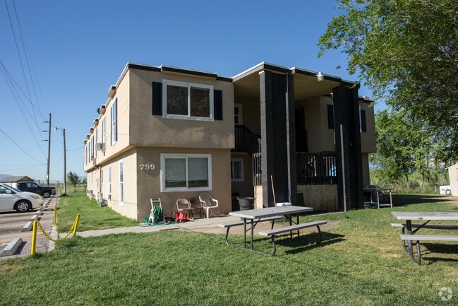 Building Photo - Calaveras South
