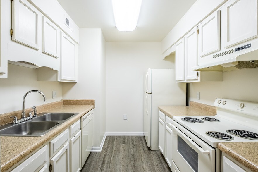 Oak Brook Apartments 700 N Spence Ave Goldsboro NC 27534 Apartment