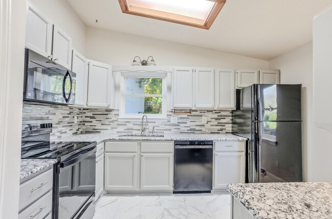 Building Photo - 4320 W Brookview Ct