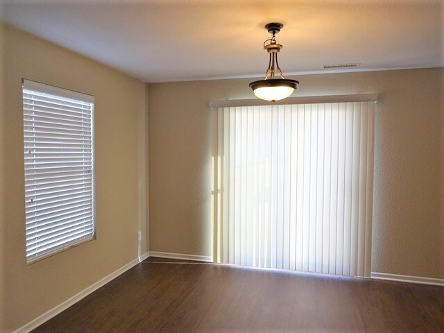 Building Photo - 3345 Grove Berry Ln