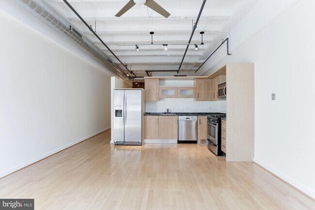 Building Photo - 1401 Church St NW