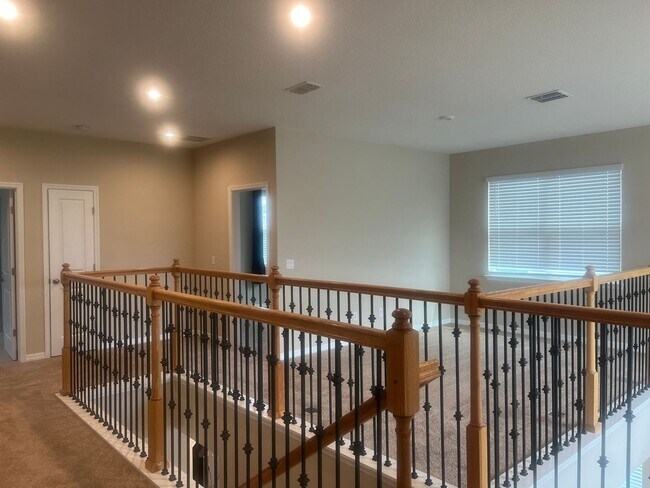 Building Photo - 2601 Pinnacle Ln