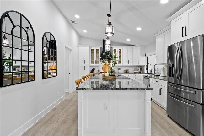 Building Photo - 16748 Fox Trail Ln