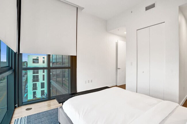 Building Photo - 1220 17th St