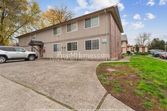 Building Photo - 3283 SW 126th Ave