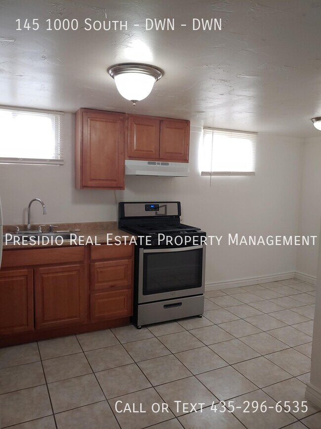 Building Photo - 145-1000 1000 S