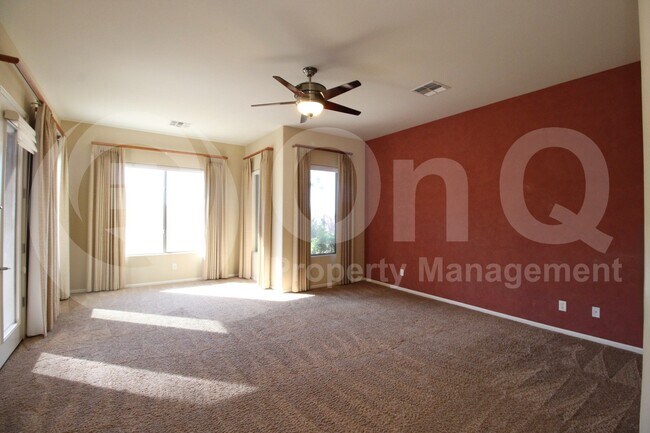 Building Photo - 28978 N 70th Dr