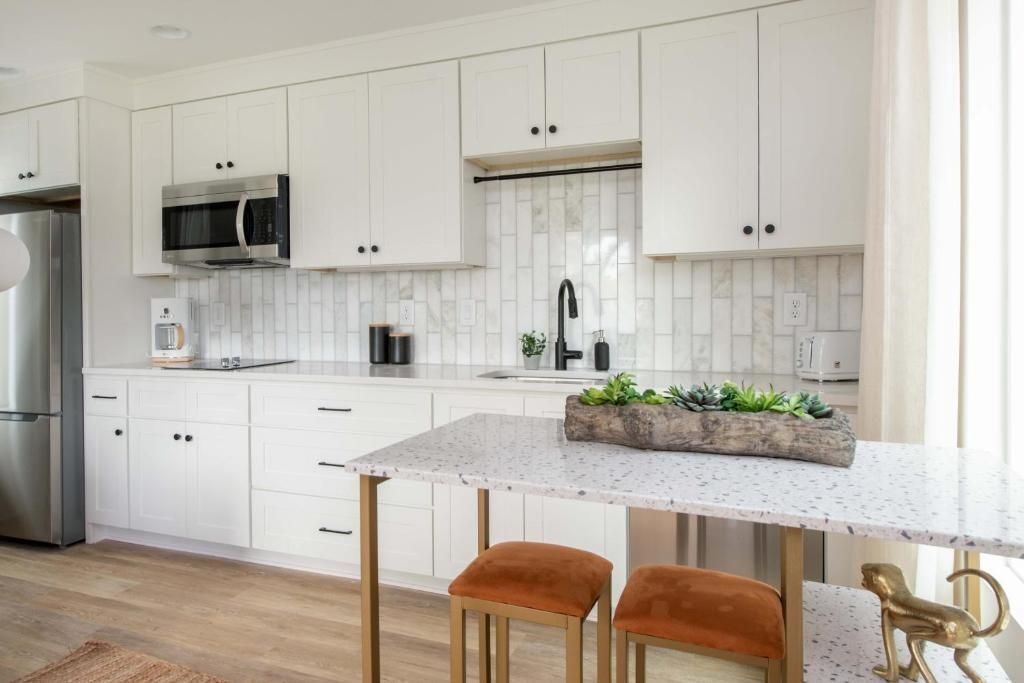 Building Photo - 542 Boulevard NE