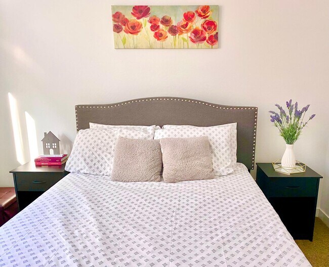 First Level Guest Bedroom - 7027 S 13th Way