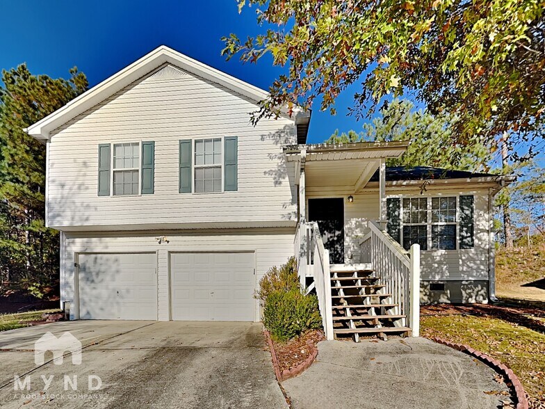 Primary Photo - 107 Huntington Ct