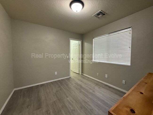 Building Photo - 12334 W Turney Ave