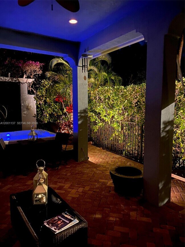 Building Photo - 184 W Bay Cedar Cir