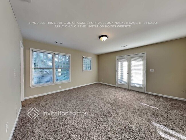 Building Photo - 66 Kenyon St SE