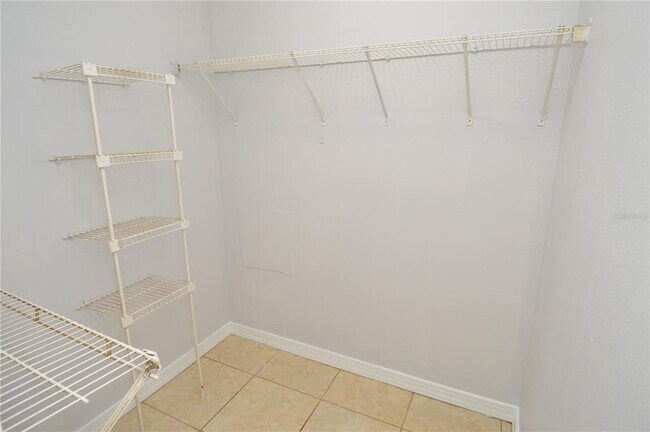 Building Photo - 8643 Mallard Reserve Dr