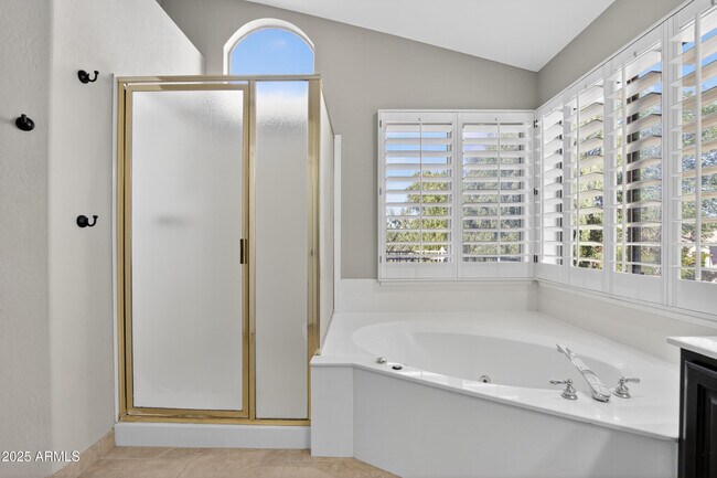 Building Photo - 4302 E Mossman Rd