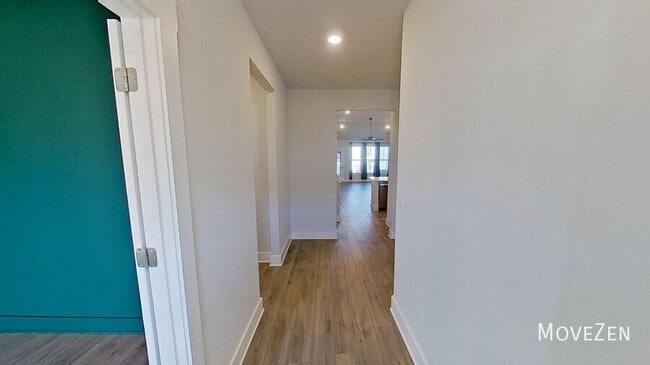 Building Photo - 210 Woodhouse Wy