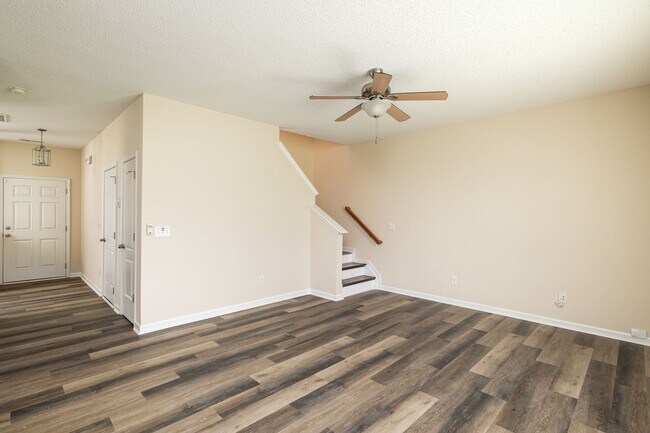 Building Photo - Spacious 3-Bedroom Home with Garage in Desirable Greensboro Neighborhood!