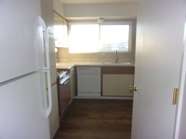 Building Photo - 178 Rainier Cir