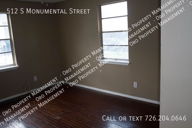 Building Photo - 512 S Monumental St