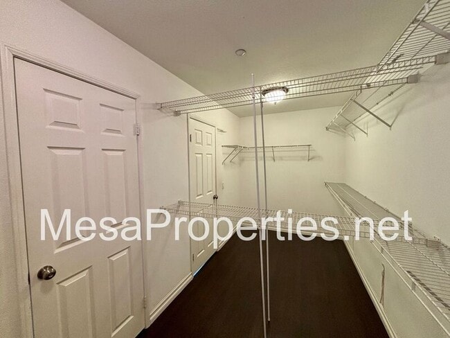 Building Photo - 15471 American Way