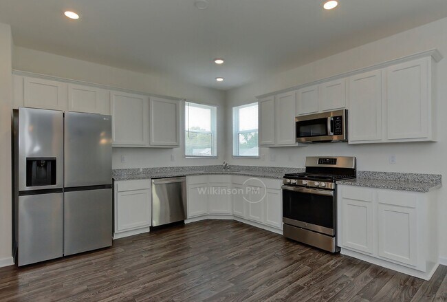 Building Photo - 5 BR/3 BTH Home in Selwyn Landing