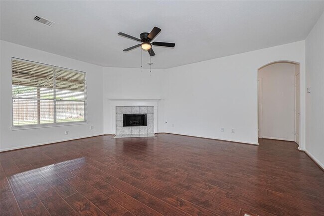 Building Photo - 15603 Mustang Island Dr