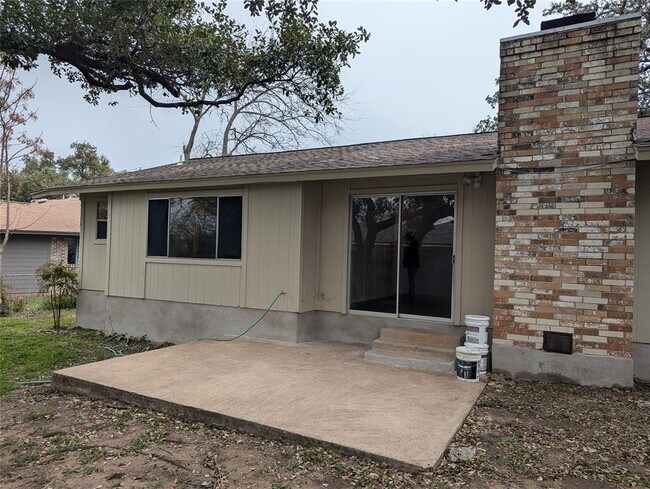 Building Photo - 907 S Riviera Cir