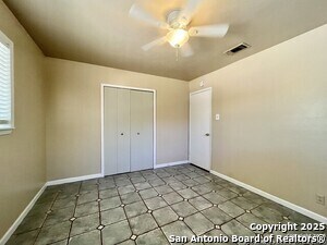 Building Photo - 3223 Leewood Dr