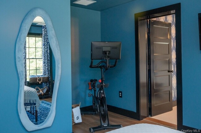 Building Photo - 70 Arshamomaque Ave