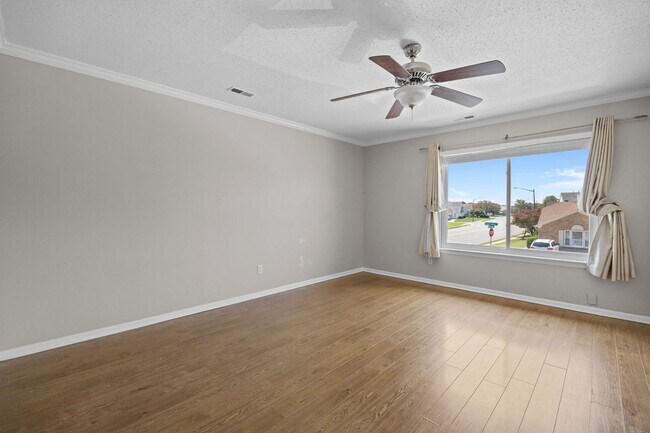 Building Photo - 1559 Sword Dancer Dr
