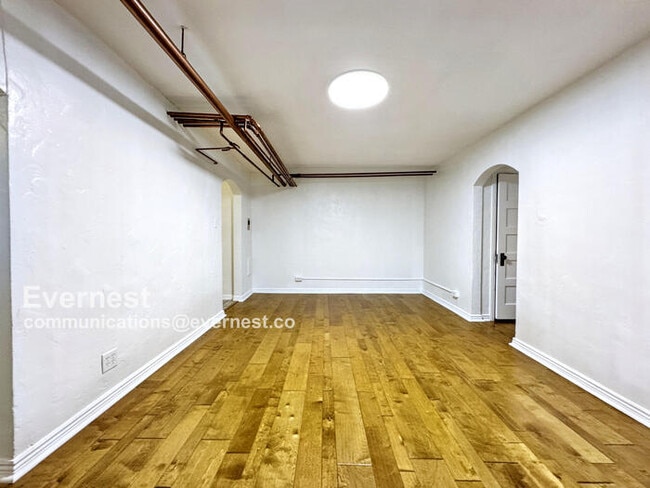 Building Photo - 3132 E 17th Ave