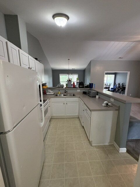 Building Photo - 2205 Locksley Woods Dr
