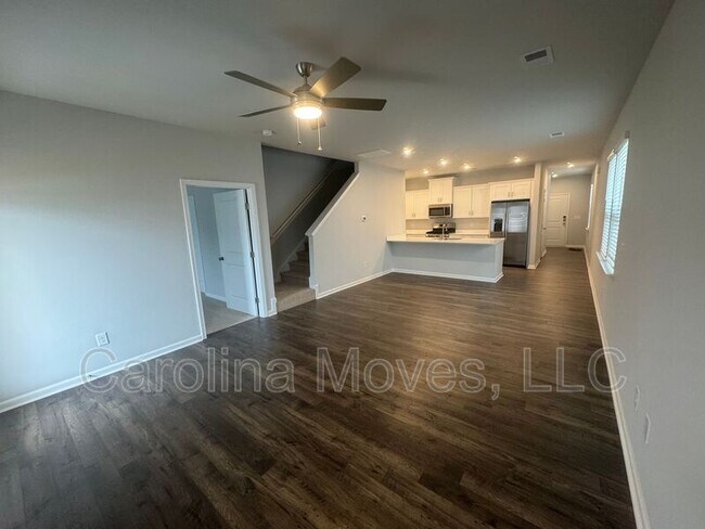 Building Photo - 409 Mariene Dr