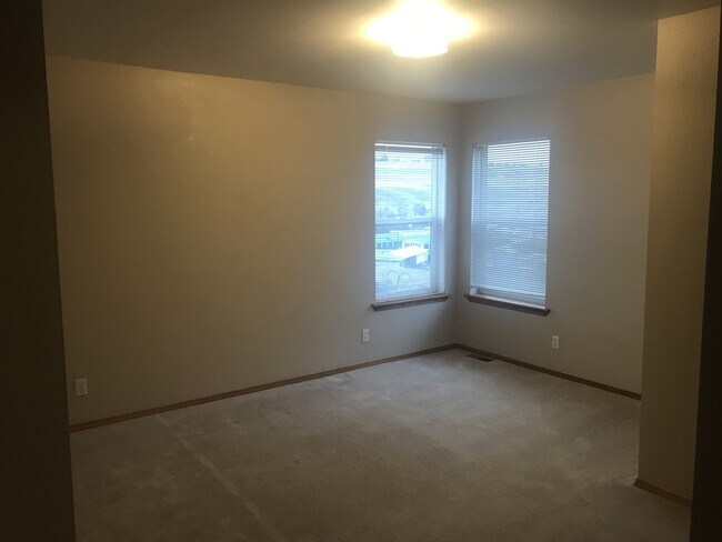 Building Photo - 1506-1508 SW Athens Ave