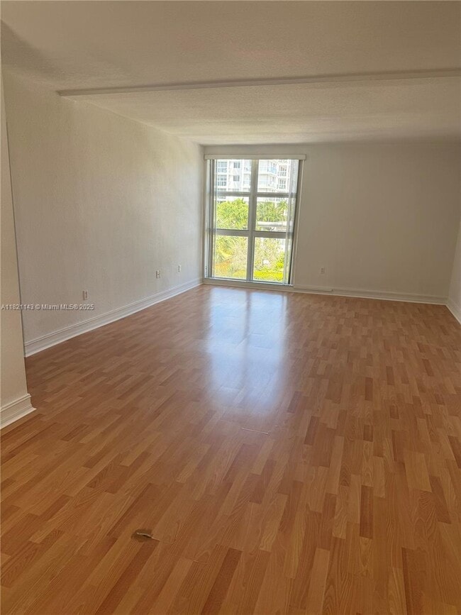 Building Photo - 1080 99th St