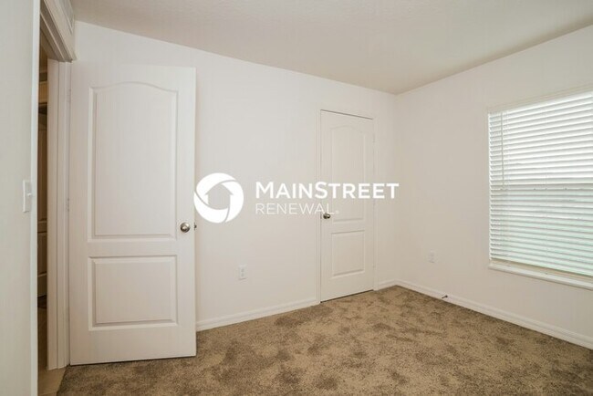 Building Photo - 4 Bedroom Pet-Friendly Home in Dundee, FL ...