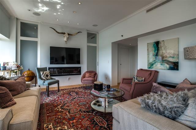 Building Photo - 4242 Lomo Alto Dr