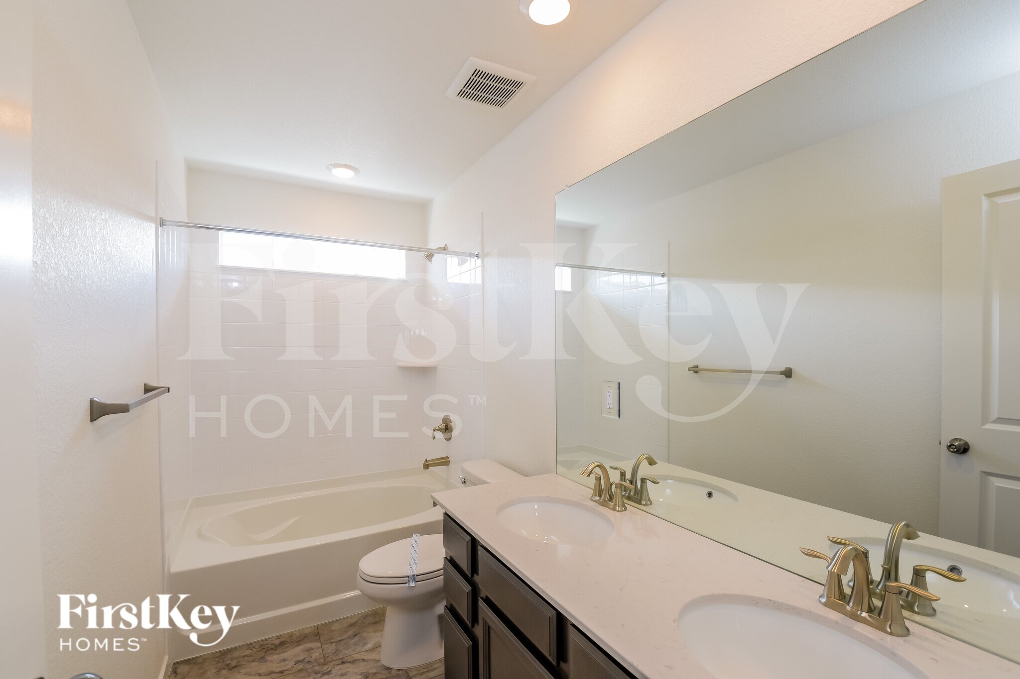 Building Photo - 10994 Uvalda St