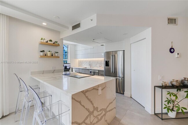 Building Photo - 701 Brickell Key Blvd