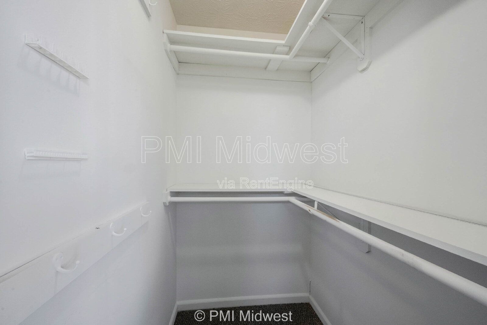 Building Photo - 6623 Dunsdin Dr