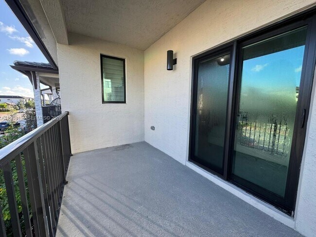 Building Photo - 8364 NW 43rd St