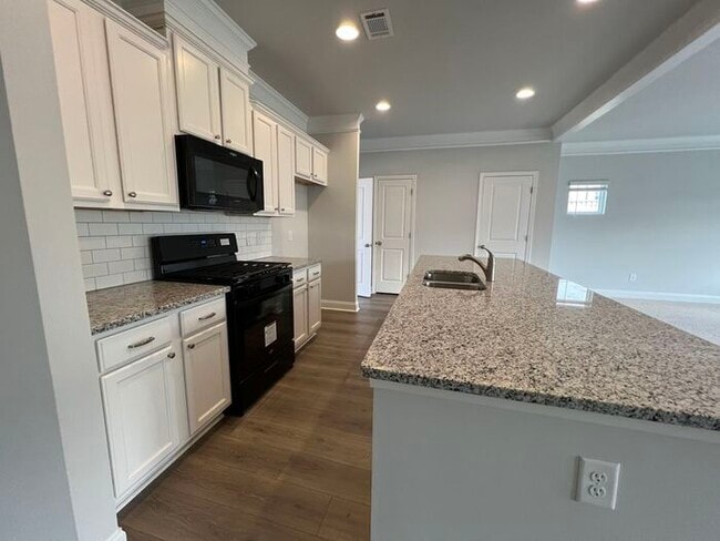 Building Photo - 5144 Aylesbury Ct