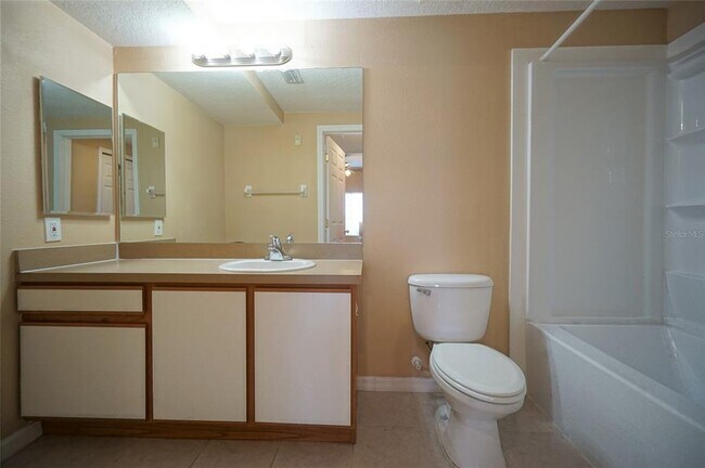 Building Photo - 6009 Skydale Way