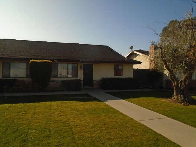 Building Photo - 337 W China Grade Loop