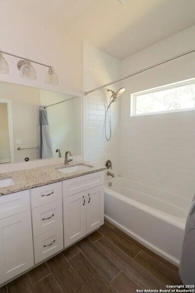 Building Photo - 418 Cimarron