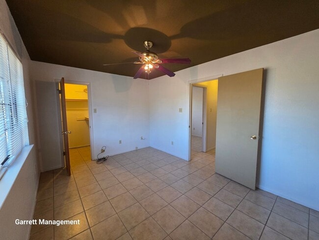 Building Photo - 1703 Taylor St