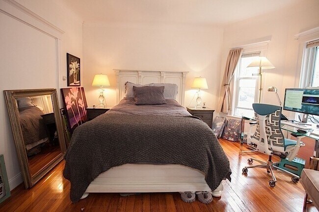 Building Photo - 50 Holyoke Rd